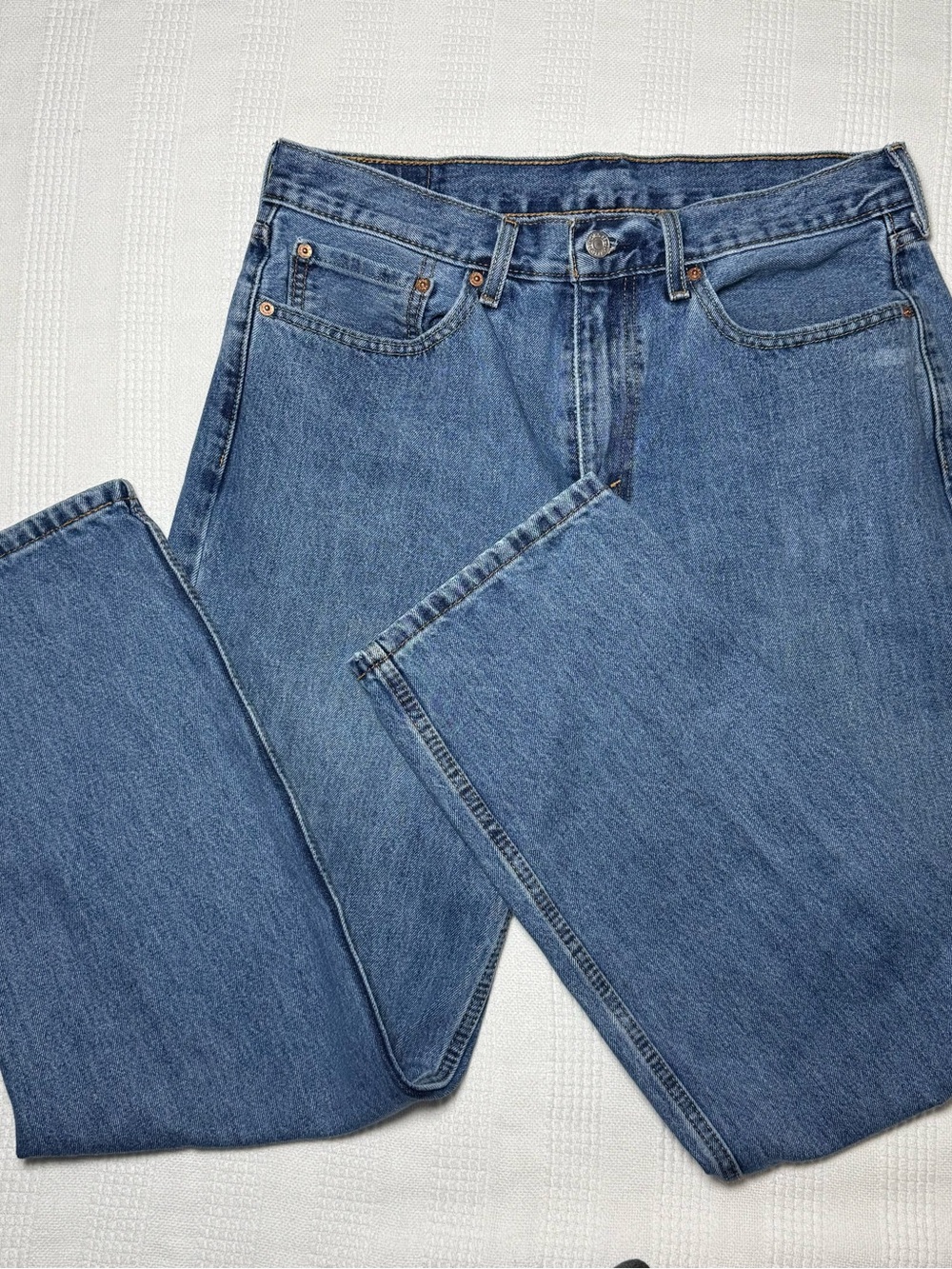 Levi's Light Blue Denim 550 Back Pocket Jeans with BLANK RED TAG